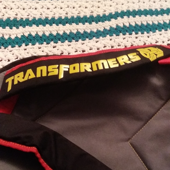 Transformers Bumblebee Backpack - Picture 6 of 7